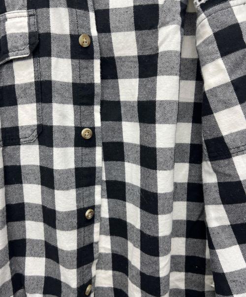 CarHartt（カーハート）CarHartt (カーハート) ネルシャツ ブラック×ホワイト サイズ:Mの古着・服飾アイテム