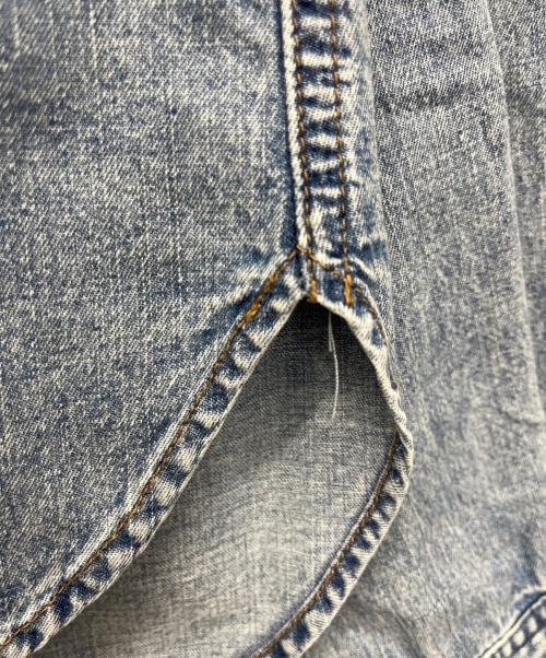 JUSGLITTY（ジャスグリッティー）JUSGLITTY (ジャスグリッティー) クロップドデニムシャツ スカイブルー サイズ:2の古着・服飾アイテム