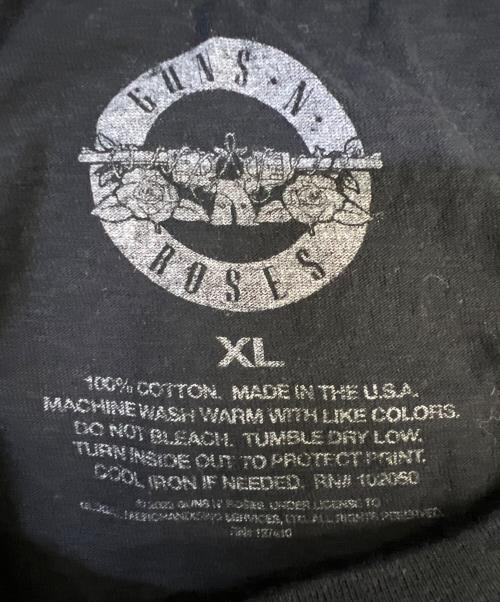 GUNS N ROSES（ガンズ・アンド・ローゼズ）GUNS N ROSES (ガンズ・アンド・ローゼズ) バンドTシャツ ブラック サイズ:XLの古着・服飾アイテム