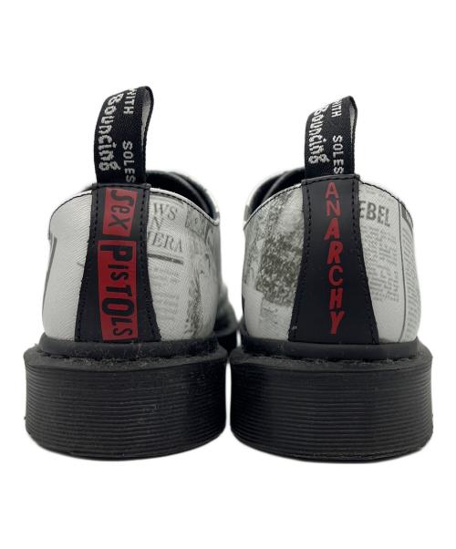 Dr.Martens（ドクターマーチン）Dr.Martens (ドクターマーチン) 3ホールシューズ SEX PISTOLS ホワイト×ブラック サイズ:UK9の古着・服飾アイテム