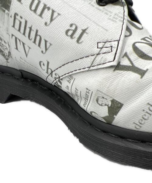 Dr.Martens（ドクターマーチン）Dr.Martens (ドクターマーチン) 3ホールシューズ SEX PISTOLS ホワイト×ブラック サイズ:UK9の古着・服飾アイテム