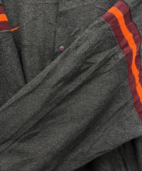 NIKE（ナイキ）NIKE (ナイキ) スタジャン グレー×レッド サイズ:XXLの古着・服飾アイテム