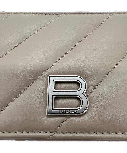 BALENCIAGA（バレンシアガ）BALENCIAGA (バレンシアガ) CRUSH LONG COIN & CARD HOLDER QUILTED ベージュの古着・服飾アイテム