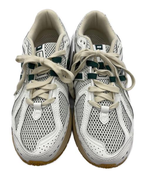 NEW BALANCE（ニューバランス）NEW BALANCE (ニューバランス) ローカットスニーカー ホワイト×グリーン サイズ:27.5の古着・服飾アイテム