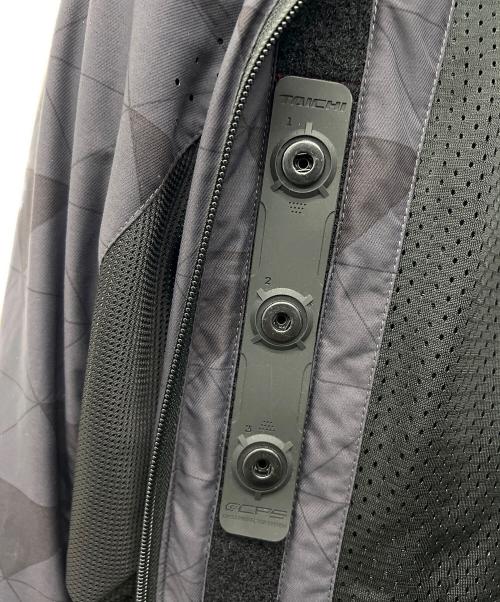 TAICHI（タイチ）TAICHI (タイチ) プロテクタージャケット ブラック×イエロー サイズ:XLの古着・服飾アイテム