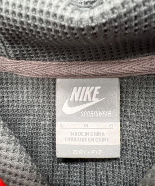 NIKE（ナイキ）NIKE (ナイキ) プルオーバーパーカー グレー サイズ:Lの古着・服飾アイテム