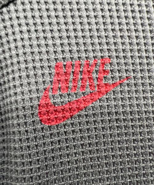 NIKE（ナイキ）NIKE (ナイキ) プルオーバーパーカー グレー サイズ:Lの古着・服飾アイテム