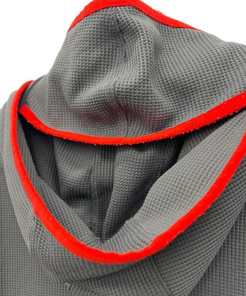 NIKE（ナイキ）NIKE (ナイキ) プルオーバーパーカー グレー サイズ:Lの古着・服飾アイテム