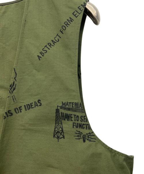 Engineered Garments（エンジニアド ガーメンツ）Engineered Garments (エンジニアド ガーメンツ) Fowl Vest - Graffiti Print Ripstop オリーブ サイズ:Mの古着・服飾アイテム