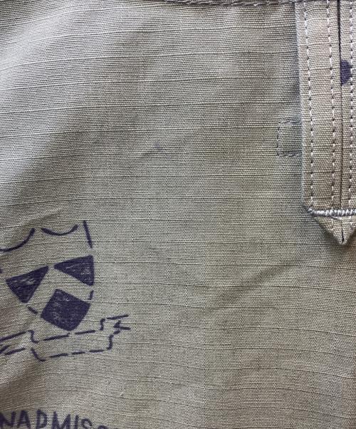 Engineered Garments（エンジニアド ガーメンツ）Engineered Garments (エンジニアド ガーメンツ) Fowl Vest - Graffiti Print Ripstop オリーブ サイズ:Mの古着・服飾アイテム