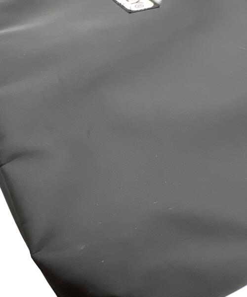 Risley（リズレー）Risley (リズレー) OUTDOOR PRODUCTS (アウトドア プロダクツ) トライアングルフリルバッグ ブラックの古着・服飾アイテム