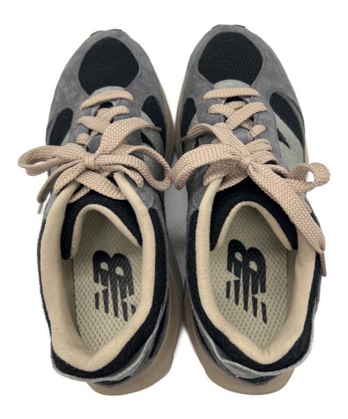 NEW BALANCE（ニューバランス）NEW BALANCE (ニューバランス) Warped Runner グレー×ベージュ サイズ:26.5の古着・服飾アイテム