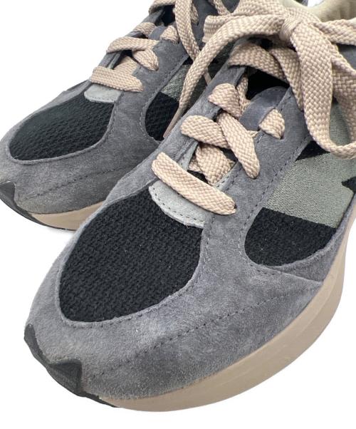 NEW BALANCE（ニューバランス）NEW BALANCE (ニューバランス) Warped Runner グレー×ベージュ サイズ:26.5の古着・服飾アイテム