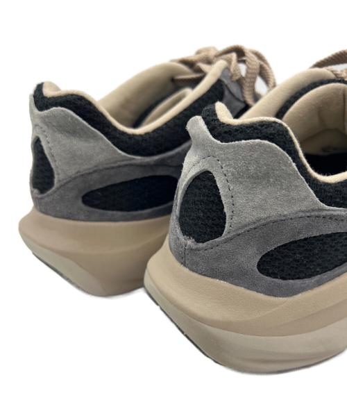 NEW BALANCE（ニューバランス）NEW BALANCE (ニューバランス) Warped Runner グレー×ベージュ サイズ:26.5の古着・服飾アイテム