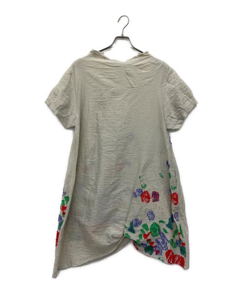 慈雨（ジウ）慈雨 (ジウ) 半袖ワンピース ベージュ サイズ:40の古着・服飾アイテム