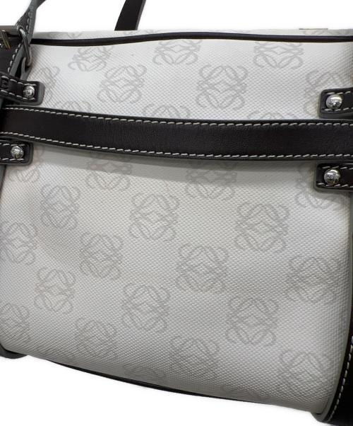 LOEWE（ロエベ）LOEWE (ロエベ) ミニボストンバッグ ホワイトの古着・服飾アイテム