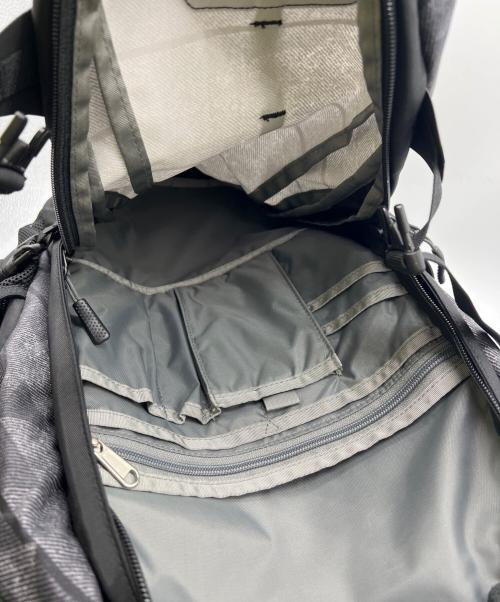 THE NORTH FACE（ザ ノース フェイス）THE NORTH FACE (ザ ノース フェイス) リュック　	HOT SHOT ブラック×グレーの古着・服飾アイテム