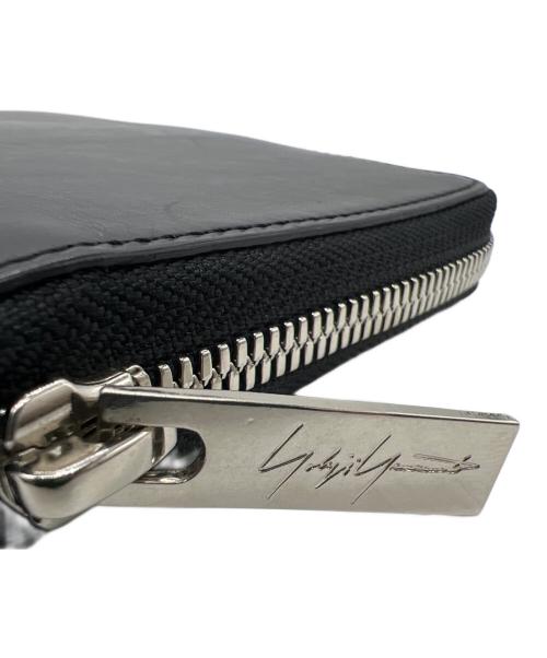 Yohji Yamamoto pour homme（ヨウジヤマモト プールオム）Yohji Yamamoto pour homme (ヨウジヤマモト プールオム) 2つ折り財布 COW LEATHER FASTENER WALLET S ブラックの古着・服飾アイテム