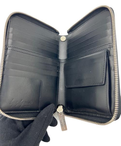 Yohji Yamamoto pour homme（ヨウジヤマモト プールオム）Yohji Yamamoto pour homme (ヨウジヤマモト プールオム) 2つ折り財布 COW LEATHER FASTENER WALLET S ブラックの古着・服飾アイテム