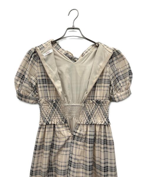 evelyn（エブリン）evelyn (エブリン) 半袖ワンピース ベージュ×ブラック サイズ:不明の古着・服飾アイテム