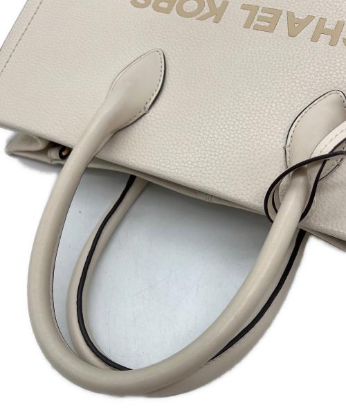 MICHAEL KORS（マイケルコース）MICHAEL KORS (マイケルコース) トートバッグ ホワイトの古着・服飾アイテム