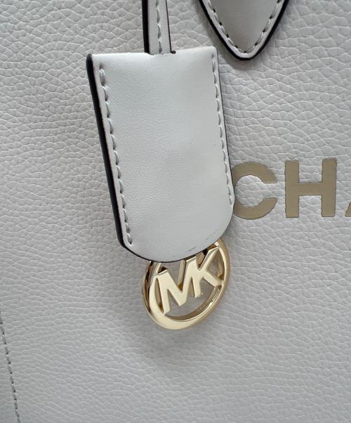 MICHAEL KORS（マイケルコース）MICHAEL KORS (マイケルコース) トートバッグ ホワイトの古着・服飾アイテム