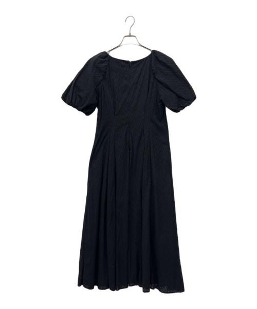 La TOTALITE（ラ ト―タリテ）La TOTALITE (ラ ト―タリテ) 半袖ワンピース ブラック サイズ:Mの古着・服飾アイテム