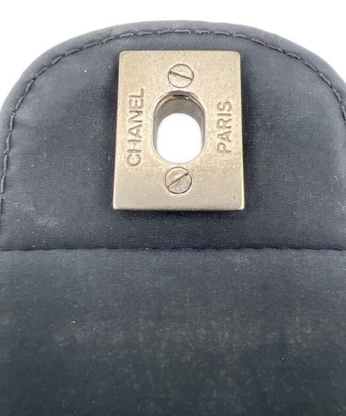 CHANEL（シャネル）CHANEL (シャネル) チョコバーナイロンチェーンショルダーバッグ ブラックの古着・服飾アイテム