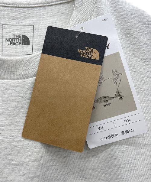 THE NORTH FACE（ザ ノース フェイス）THE NORTH FACE (ザ ノース フェイス) 半袖カットソー ライトグレー サイズ:XLの古着・服飾アイテム