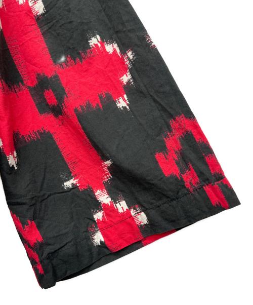 KRIS VAN ASSCHE（クリス ヴァン アッシュ）KRIS VAN ASSCHE (クリス ヴァン アッシュ) 半袖カットソー ブラック×レッド サイズ:46の古着・服飾アイテム