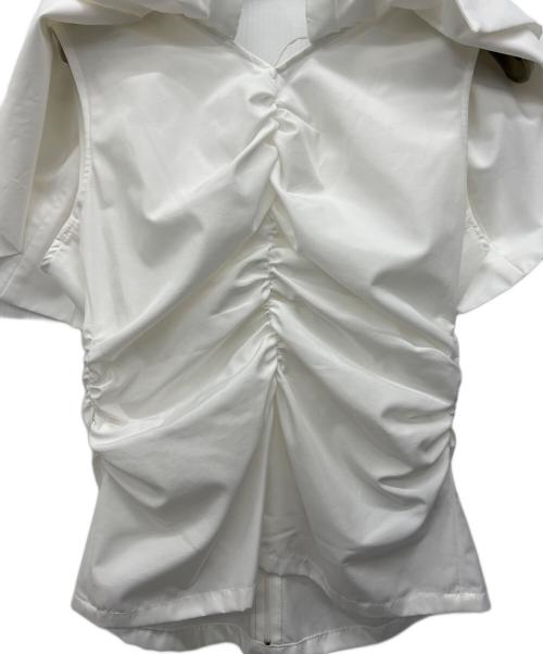 FRAY ID（フレイ アイディー）FRAY ID (フレイ アイディー) フリルブラウス ホワイトの古着・服飾アイテム