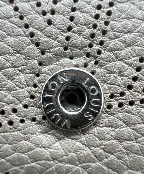 LOUIS VUITTON（ルイ ヴィトン）LOUIS VUITTON (ルイ ヴィトン) コインケース マヒナ ポルトモネ アナエ ベージュの古着・服飾アイテム