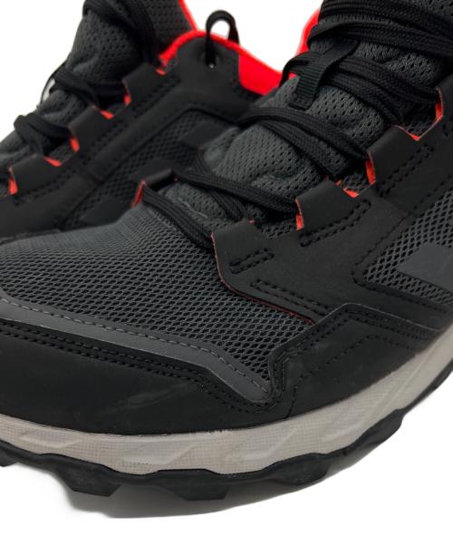 adidas（アディダス）adidas (アディダス) トレイルランニングシューズ ブラック×オレンジ サイズ:26.5㎝の古着・服飾アイテム