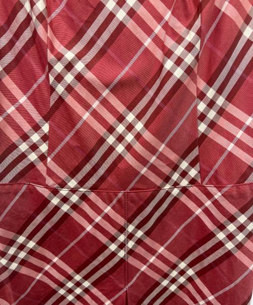 BURBERRY BLUE LABEL（バーバリー ブルー レーベル）BURBERRY BLUE LABEL (バーバリー ブルー レーベル) ノースリーブワンピース レッド サイズ:36の古着・服飾アイテム