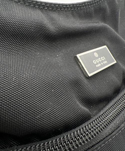 GUCCI（グッチ）GUCCI (グッチ) ナイロンワンショルダーバッグ ブラックの古着・服飾アイテム
