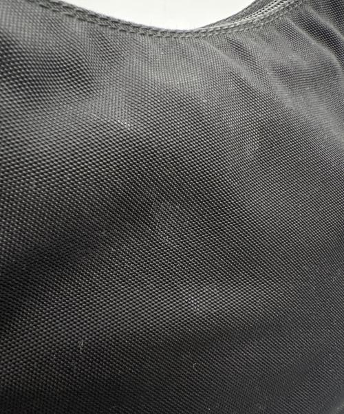 GUCCI（グッチ）GUCCI (グッチ) ナイロンワンショルダーバッグ ブラックの古着・服飾アイテム