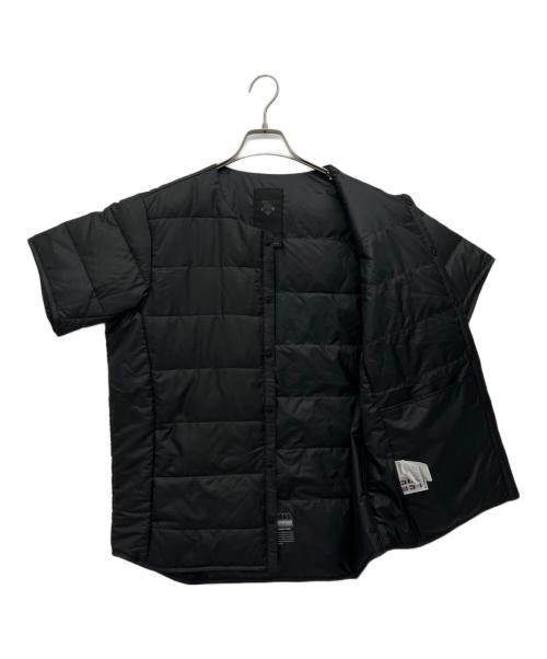 DESCENTE ALLTERRAIN（デザイント オルテライン）DESCENTE ALLTERRAIN (デザイント オルテライン) H.C.S. ダウンハーフスリーブシャツ ブラック サイズ:Oの古着・服飾アイテム