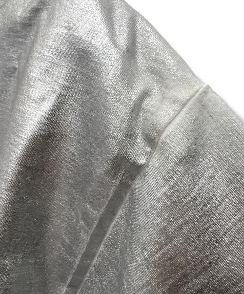 MM6 Maison Margiela（エムエムシックスメゾンマルジェラ）MM6 Maison Margiela (エムエムシックスメゾンマルジェラ) シルバーラミネートロゴカットソー グレー サイズ:Mの古着・服飾アイテム
