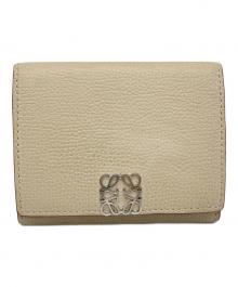 LOEWE（ロエベ）の古着「アナグラム トライフォールルドウォレット」｜グレー