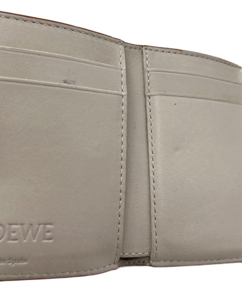 LOEWE（ロエベ）LOEWE (ロエベ) アナグラム トライフォールルドウォレット グレーの古着・服飾アイテム