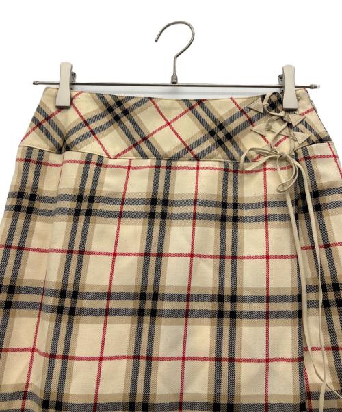 BURBERRY BLUE LABEL（バーバリー ブルー レーベル）BURBERRY BLUE LABEL (バーバリー ブルー レーベル) スカート ベージュ サイズ:36の古着・服飾アイテム