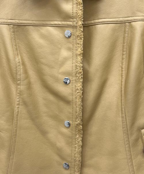 BURBERRY BLUE LABEL（バーバリー ブルー レーベル）BURBERRY BLUE LABEL (バーバリー ブルー レーベル) ボア襟レザージャケット ベージュ サイズ:38の古着・服飾アイテム