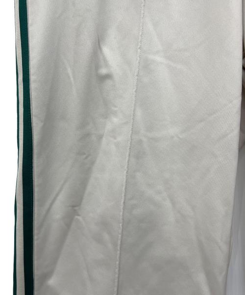 adidas（アディダス）adidas (アディダス) トラックパンツ ベージュ サイズ:Mの古着・服飾アイテム