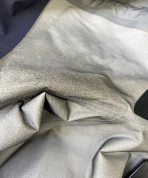 ARC'TERYX（アークテリクス）ARC'TERYX (アークテリクス) BETA JACKET ネイビー サイズ:Sの古着・服飾アイテム