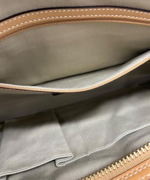 COACH（コーチ）COACH (コーチ) ハンドバッグ ホワイト×ブラウンの古着・服飾アイテム