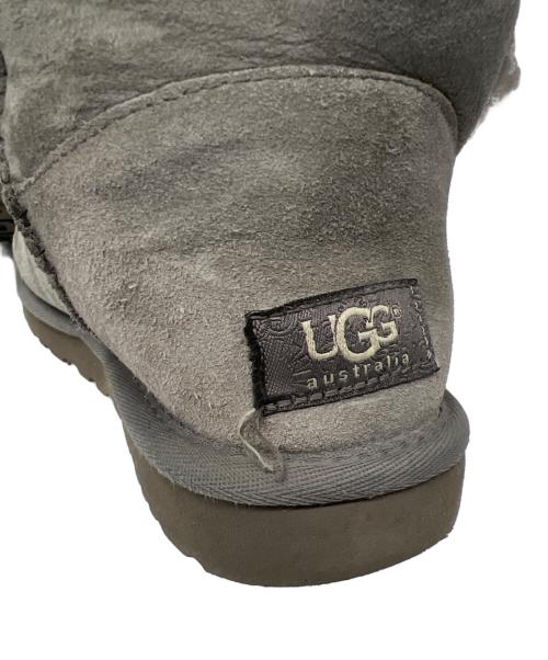 UGG（アグ）UGG (アグ) ムートンブーツ グレー サイズ:22の古着・服飾アイテム