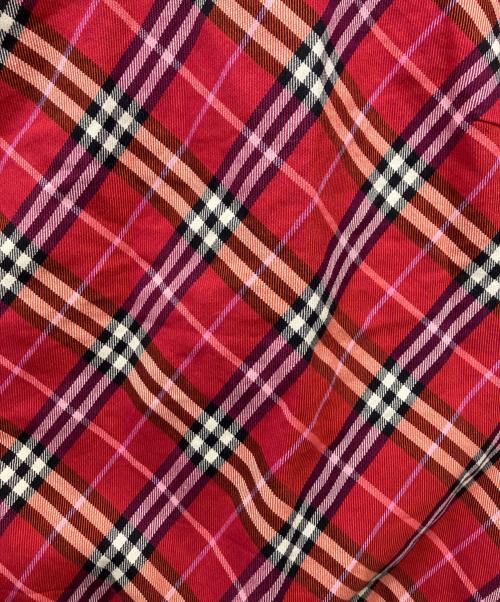 BURBERRY BLUE LABEL（バーバリー ブルー レーベル）BURBERRY BLUE LABEL (バーバリー ブルー レーベル) ノースリーブブラウス レッド サイズ:36の古着・服飾アイテム