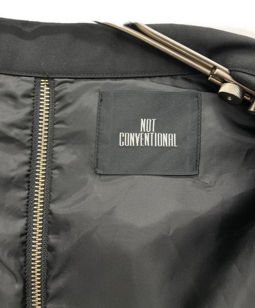 NOT CONVENTIONAL（ノットコンヴェンショナル）NOT CONVENTIONAL (ノットコンヴェンショナル) テーラードジャケット ブラック サイズ:FREEの古着・服飾アイテム