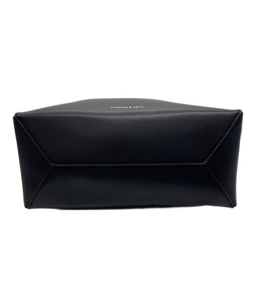 CHARLES & KEITH（チャールズアンドキース）CHARLES & KEITH (チャールズアンドキース) ショルダーバッグ ブラックの古着・服飾アイテム