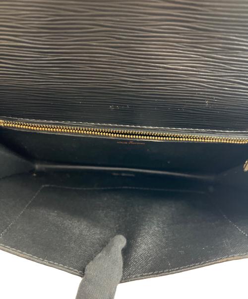 LOUIS VUITTON（ルイ ヴィトン）LOUIS VUITTON (ルイ ヴィトン) ビファス クラッチバッグ ブラックの古着・服飾アイテム